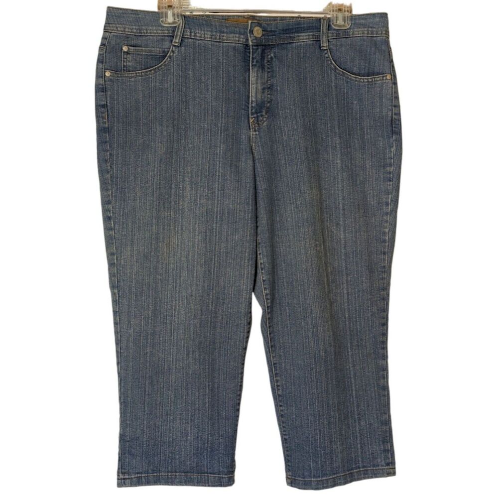 Hannah Women's Size 18W Capri Leg Medium Wash Cotton Blend Stretch Denim Jeans